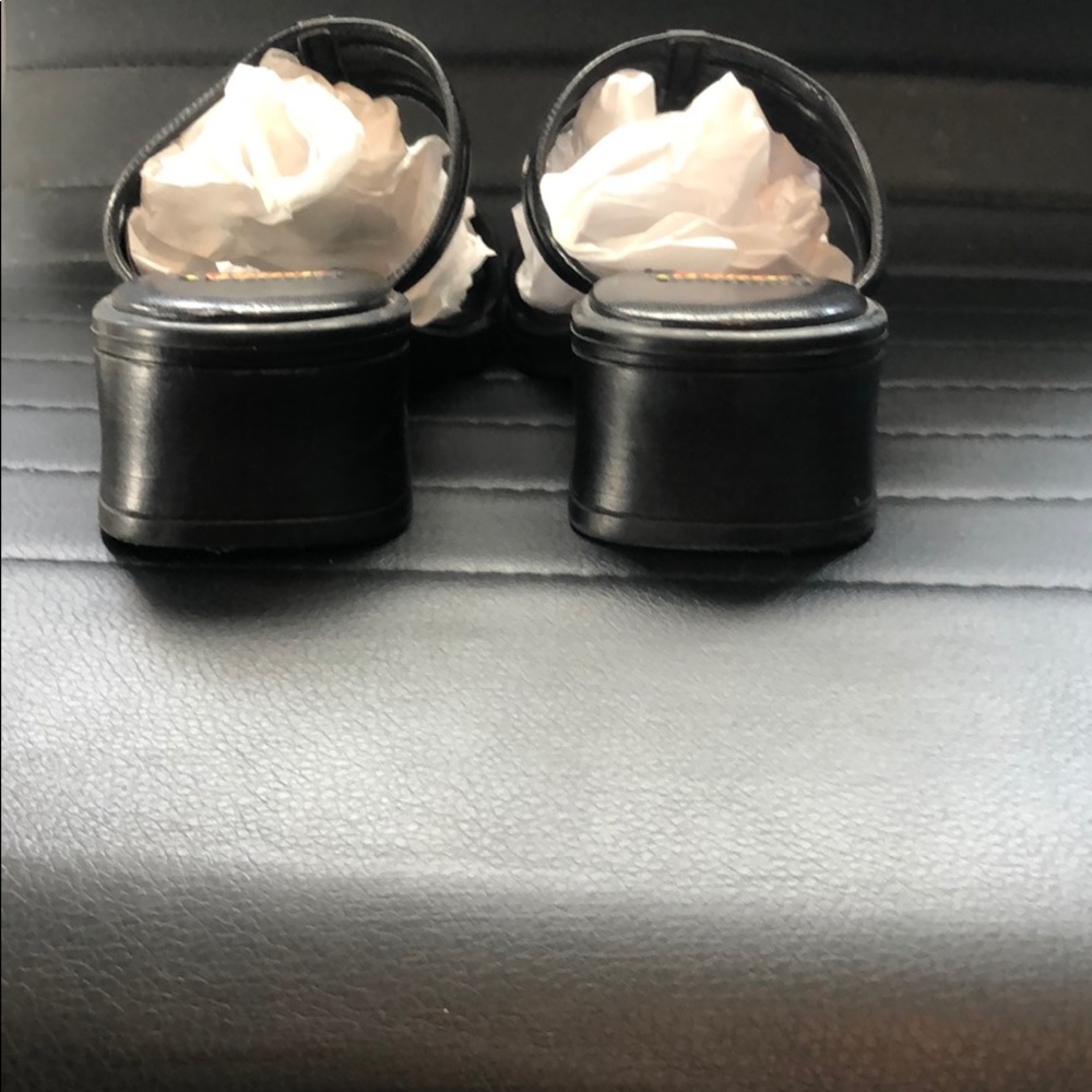 Vintage Aerosoles sandals - Picture 3 of 5